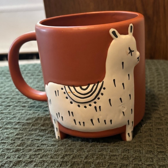 NWT Urban Outfitters Llama Mug - Picture 2 of 4
